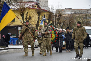 Був талановитим вчителем та солдатом: на щиті додому повернувся Віктор Качоровський