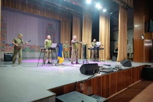 Артисти 65 окремої механізованої бригади «Великий Луг» виступили в Шепетівці з концертом