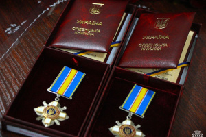 На Шепетівщині державні нагороди передали рідним двох загиблих земляків