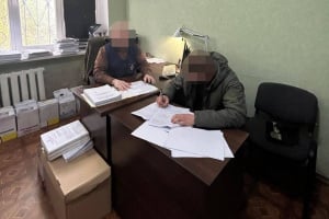 Бив і обпалив обличчя: судитимуть військового за знущання з колишньої дівчини у бліндажі