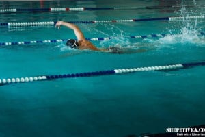 Боєць Шепетівської зенітної ракетної бригади виборов «золото» та «бронзу» на Кубку Командувача ПС з адаптивного плавання