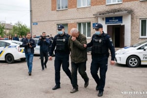 Заманив у пастку та споїв: 67-річний пенсіонер вчинив наругу над 15-річною дівчиною