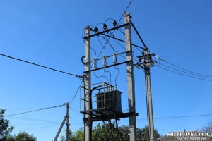 АТ «Хмельницькобленерго» оновило черги погодинних відключень