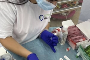 У Шепетівці безкоштовно тестували на вірусні гепатити B та C, а також ВІЛ та сифіліс