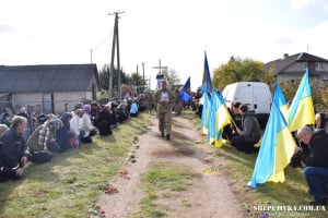 У Берездівській громаді провели в останню дорогу Захисника України Павла Мороза
