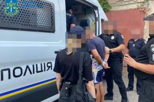 У Хмельницькому викрили групу злодіїв, які обкрадали людей на залізничному вокзалі