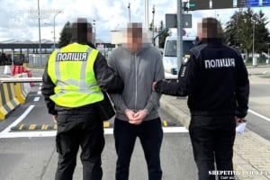 З Польщі екстрадували жителя Хмельниччини, який підозрюється у вбивстві через необережність