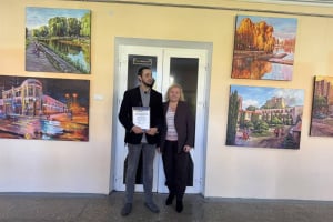 Шепетівський художник презентував 15 полотен з пейзажами Хмельницького