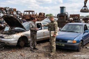 У Нетішині військовослужбовця судили за продаж армійських авто на металобрухт