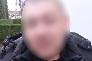 Мешканець Шепетівщини знущався над бабусею: яке покарання призначив суд