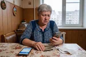 Гроші зникли миттєво: мешканка Нетішина потрапила на гачок «міжнародних благодійників»