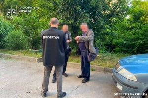 Махінації на 3,5 млн грн: експосадовицю та підрядника підозрюють у привласненні коштів парку «Мальованка»
