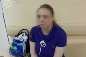 Місяці «самолікування» довели 15-річну доньку до реанімації: у Нетішині засудили матір