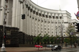 Режим економії: на чому хочуть заощадити урядовці, і що буде з соціальними виплатами?