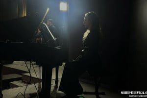 «Так звучить Незламність»: у Шепетівці відбувся обласний вокальний конкурс