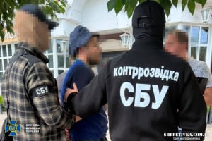СБУ викрила агентів, які підключали окупантів до Starlink: серед затриманих — дезертир із Хмельниччини