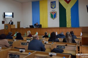 Сесія міськради: підтримка родин полонених, службове житло медикам, ремонт дощової каналізації