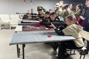Учнівська та студентська молодь Шепетівки змагались у стрільбі з пневматичної гвинтівки