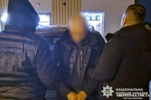 Його розшукували 7 років: у Шепетівці судили хулігана, якого екстрадували з Латвії
