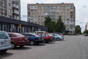 БЕБ викрило мережу секонд-хендів EconomClass на ухиленні від сплати понад 38 млн грн податків