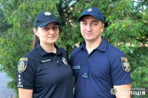 Дружина — поліцейська, а чоловік — рятувальник: як подружжя з Шепетівщини стоїть на варті безпеки і правопорядку