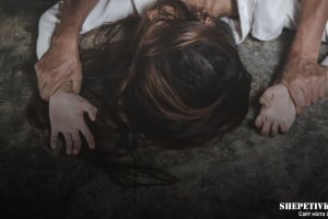 Жителя Шепетівщини підозрюють у зґвалтуванні власної малолітньої доньки