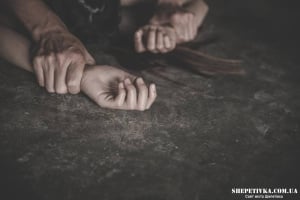 Небезпечне знайомство: мешканка Нетішина стала жертвою ґвалтівника-рецидивіста у Тернополі