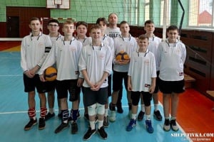 Команда волейболістів Шепетівської ЗОШ №8 здобула бронзові нагороди у Славуті