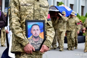 У Шепетівці попрощалися з полеглим 24-річним Захисником Віталієм Мосійчуком