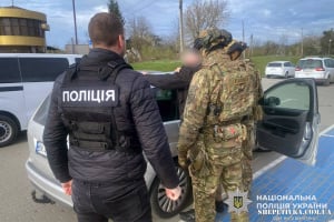 «Вирішував питання» з ТЦК та бронюванням: на Шепетівщині постане перед судом 46-річний ділок