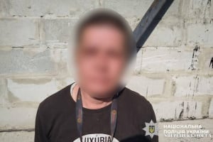 Забрала квіти для подруги: винесли вирок жінці, яка обікрала могилу Олексія Меся