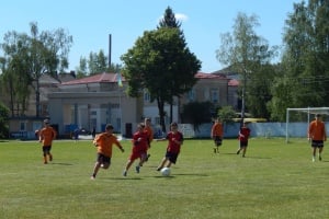 У Шепетівці змагалися у футболі юнаки та дівчата із сіл району