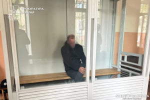 Жах з 9 років: судитимуть вітчима, який впродовж двох років ґвалтував малолітню падчерку