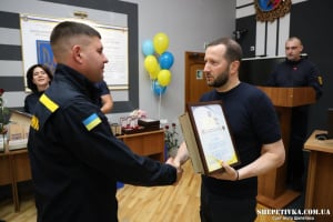 Сергій Тюрін привітав рятувальників Хмельниччини з Днем рятівника та вручив ключі від 14 одиниць спецтехніки