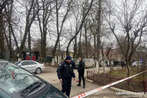 Біля всіх ТЦК Хмельниччини посилили безпекові заходи