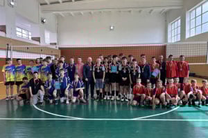 Шепетівські та славутські волейболісти пробились до обласного етапу змагань «Пліч-о-пліч всеукраїнські шкільні ліги»