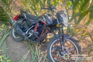 Зіткнення «КАМАЗа» та мотоцикла у Гулівцях: на Шепетівщині в ДТП травмувався 17-річний хлопець