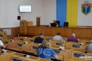Виконком: нові тарифи на тепло й вивезення сміття, громадський транспорт та харчування у школах