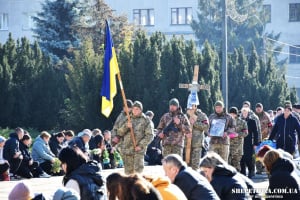 Батько трьох синів став на захист за 8 днів до повномасштабки: у Шепетівці прощались із Олександром Гордим