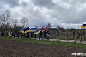 П’ять сіл на колінах: Ганнопільська громада прощалася із Володимиром Сокорієм (відео)