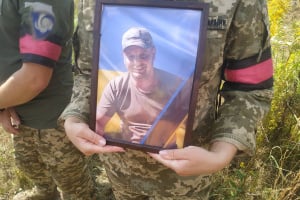 На Шепетівщині провели у засвіти командира механізованого відділення Олексія Шпортуна