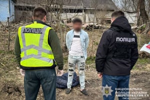 Оцінив сина у дві тисячі: затримали батька, який намагався продати дитину для жебрацтва