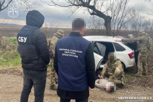 $13 000 за втечу до Румунії: на Хмельниччині викрили групу молодиків, які переправляли ухилянтів за кордон