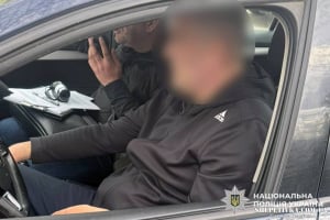 Наживався на війні: викрили шахрая, який ошукав військового та родину зниклого бійця