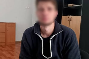 У Нетішині судитимуть чоловіка, який жорстоко побив свою літню матір
