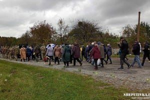 У селі Поляна в останню земну дорогу провели захисника Каліновського Віталія Ярославовича