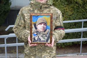 Ще у 17 років він рвався в зону АТО: Ярослав Свєшніков поповнив небесне військо