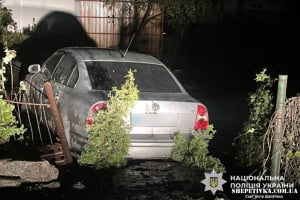 Автослюсар взяв авто клієнта щоб з'їздити у магазин, але дещо не врахував