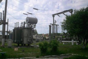 Чимала частина Шепетівки лишилась без електропостачання: які терміни відновлення