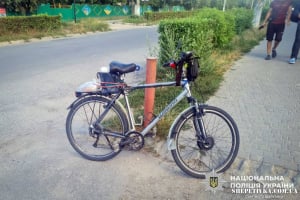 В Ізяславі електровелосипедист збив 56-річну жінку: поліція відкрила кримінальне провадження